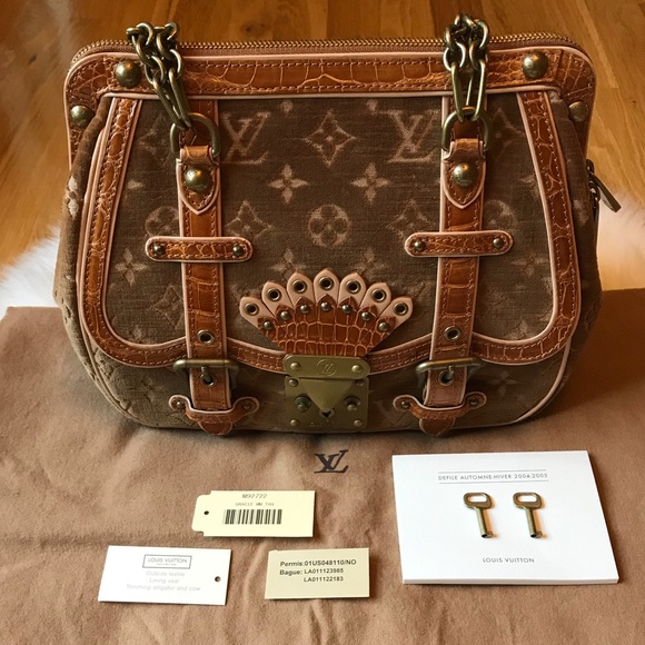 🔴SOLD🔴Authentic Louis Vuitton Gracie MM Bag - Picture 8 of 8